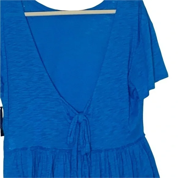 𝅺BLUE short sleeve blouse with back V neckline. Size M - Picture 5 of 8